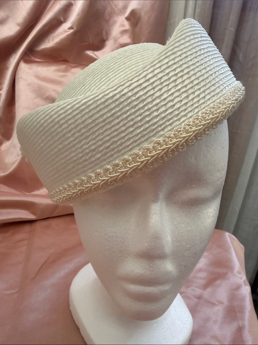 Women's Vintage Cream Straw Pillbox Hat - Classic Summer Accessory